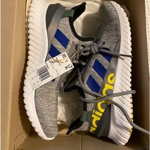 NWT Adidas Kaptir